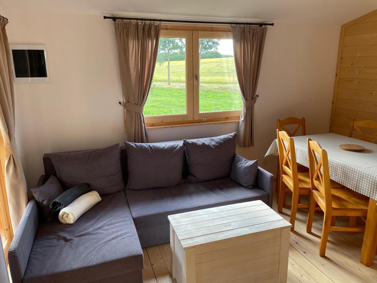 Jz Guest Ranch Apartment Dobiegniew
